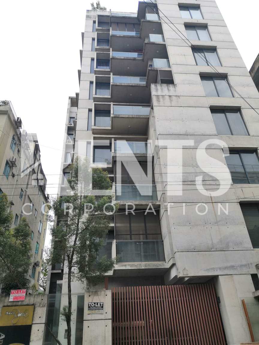 Villa on Hollywood Boulevard