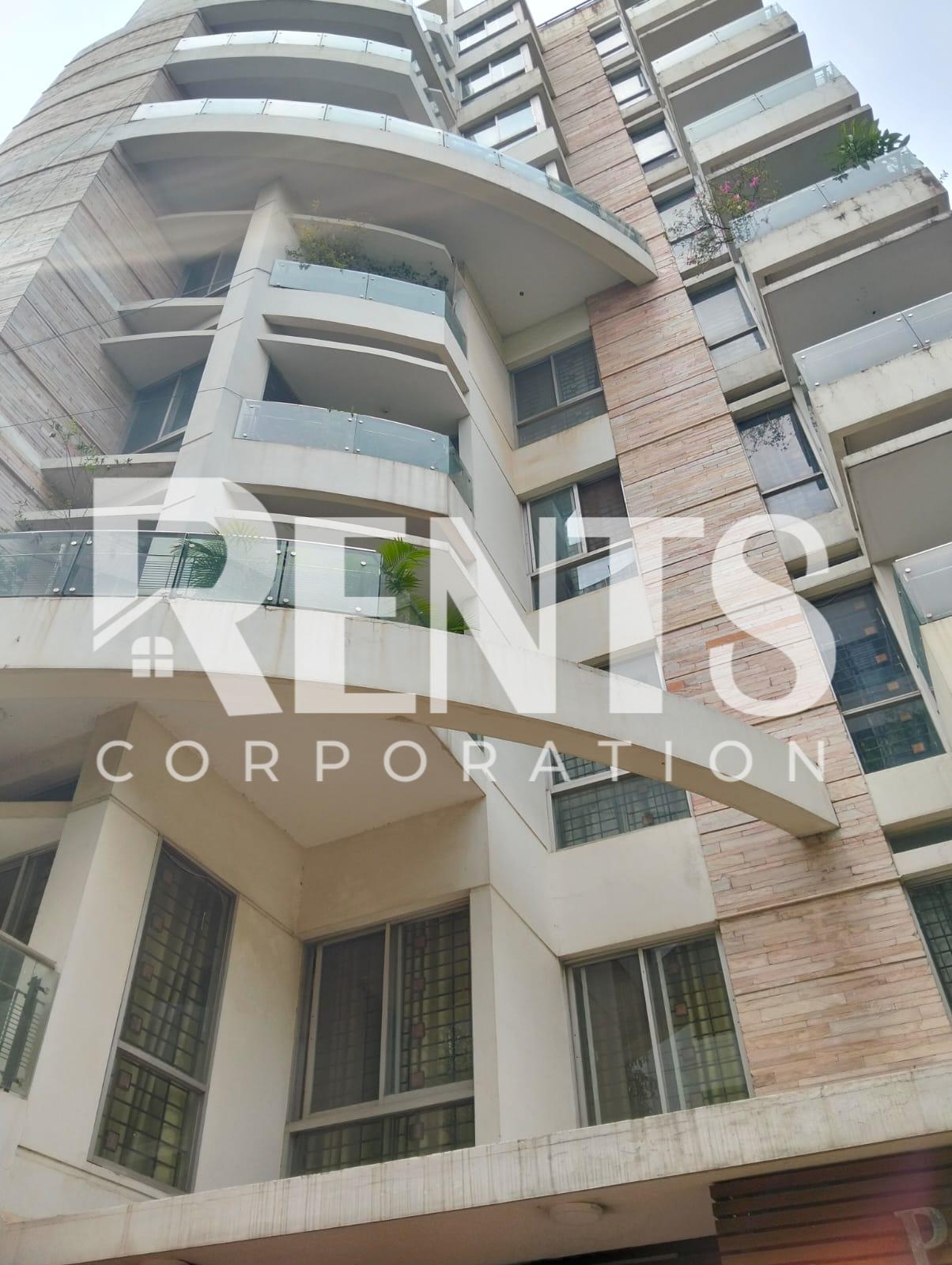 Villa on Hollywood Boulevard