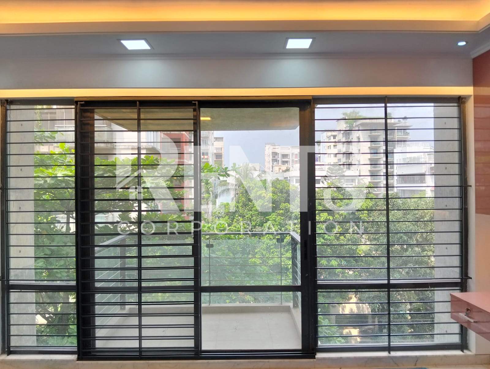 Villa on Hollywood Boulevard