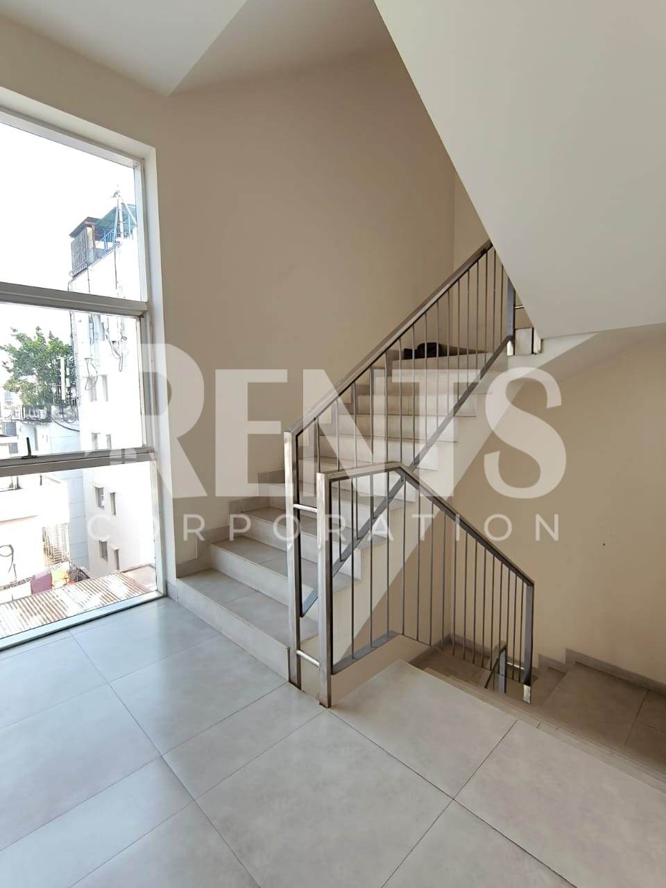 Villa on Hollywood Boulevard