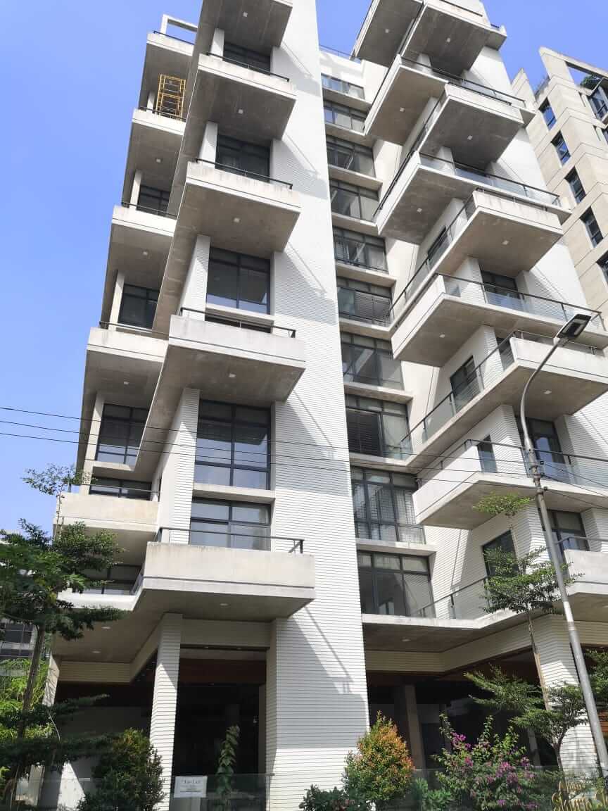 Villa on Hollywood Boulevard