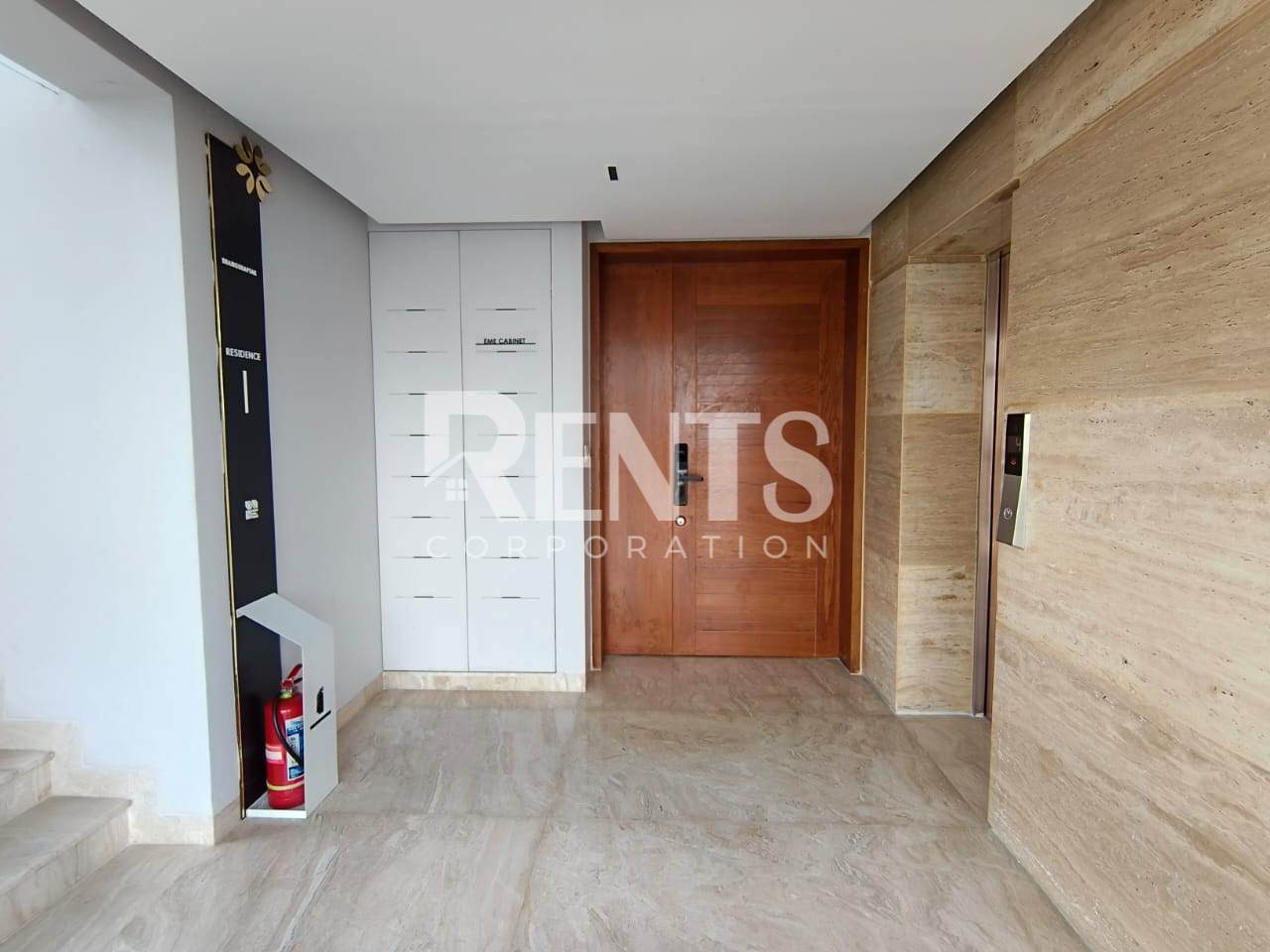 Villa on Hollywood Boulevard