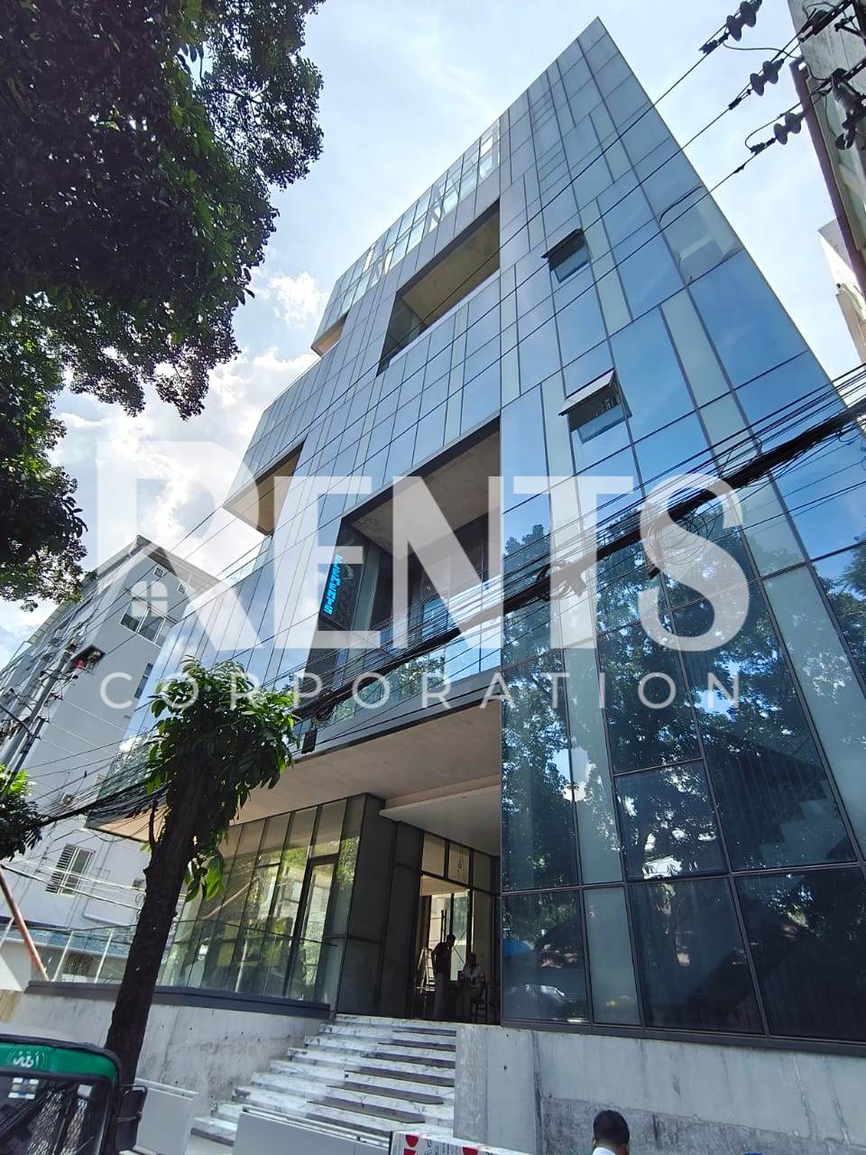 Villa on Hollywood Boulevard