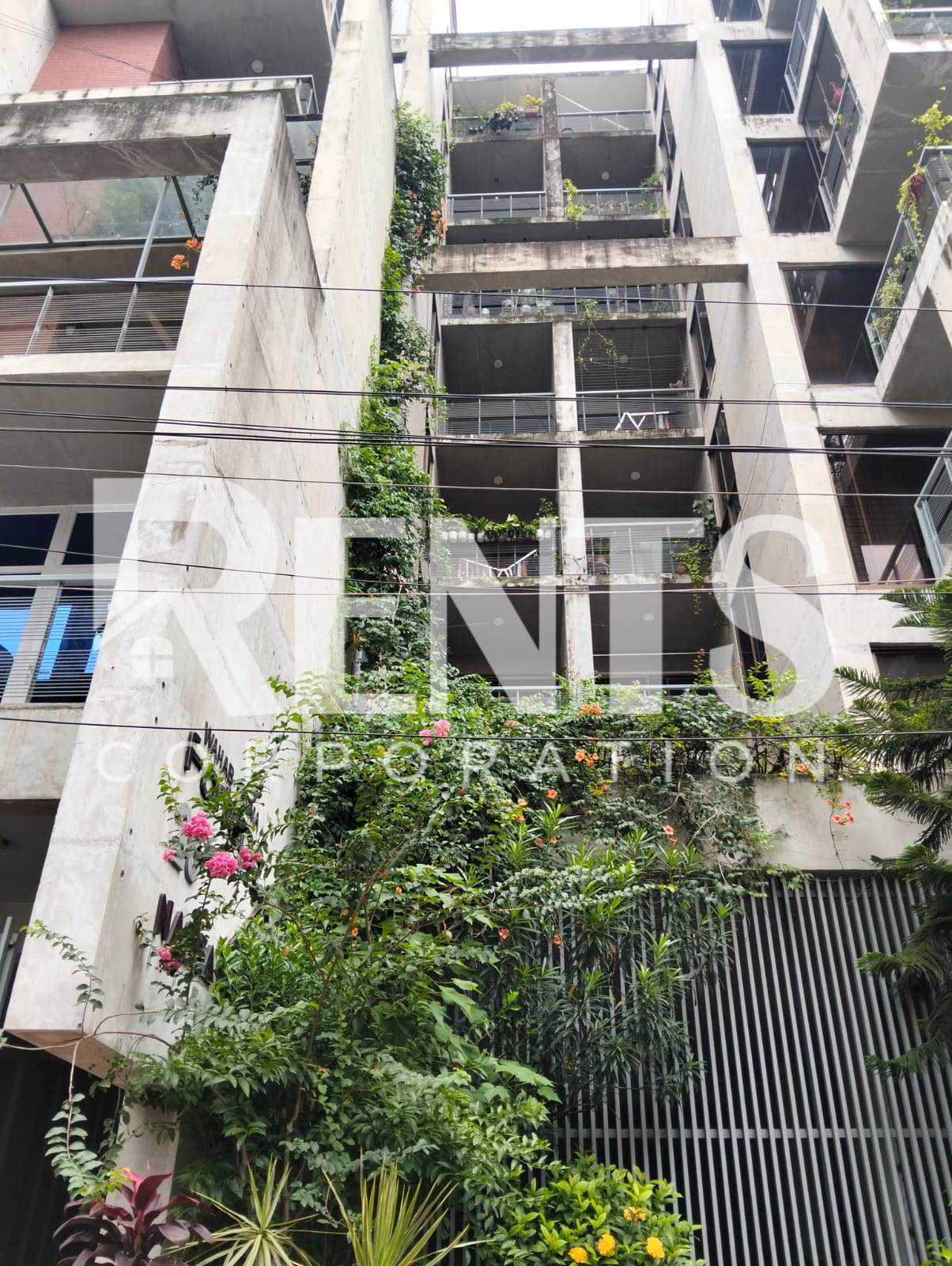 Villa on Hollywood Boulevard