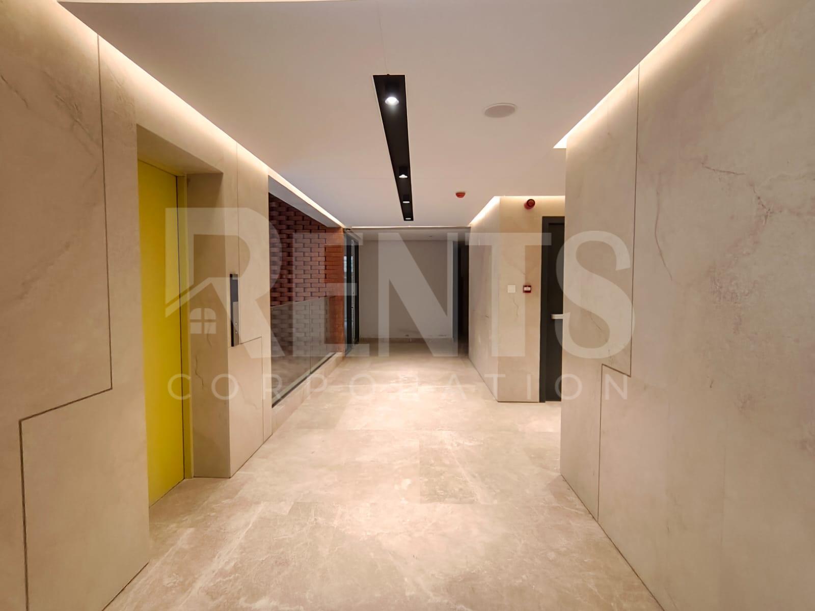 Villa on Hollywood Boulevard