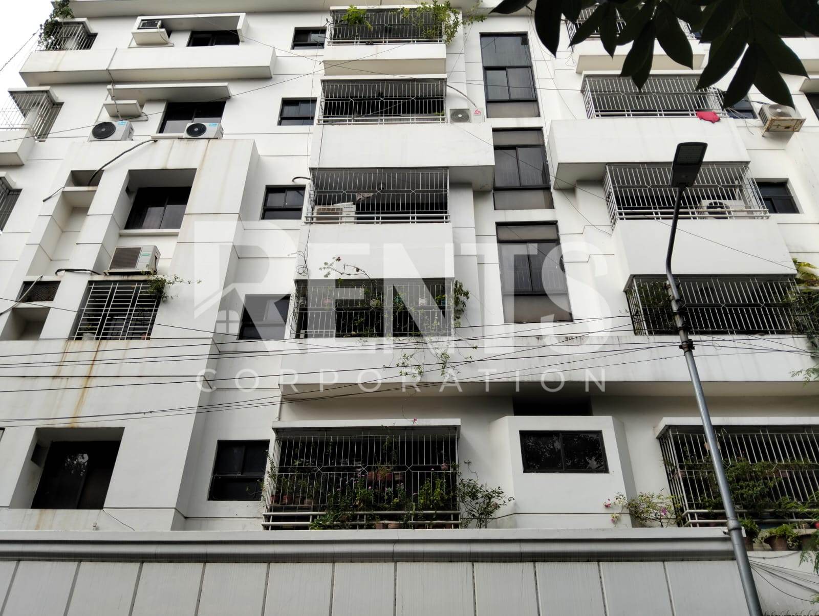 Villa on Hollywood Boulevard