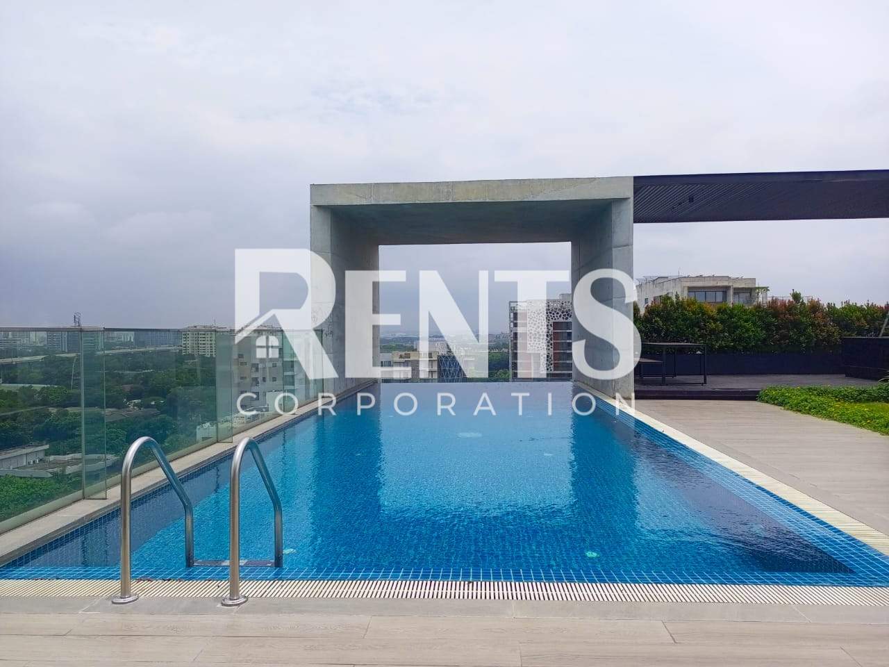 Villa on Hollywood Boulevard