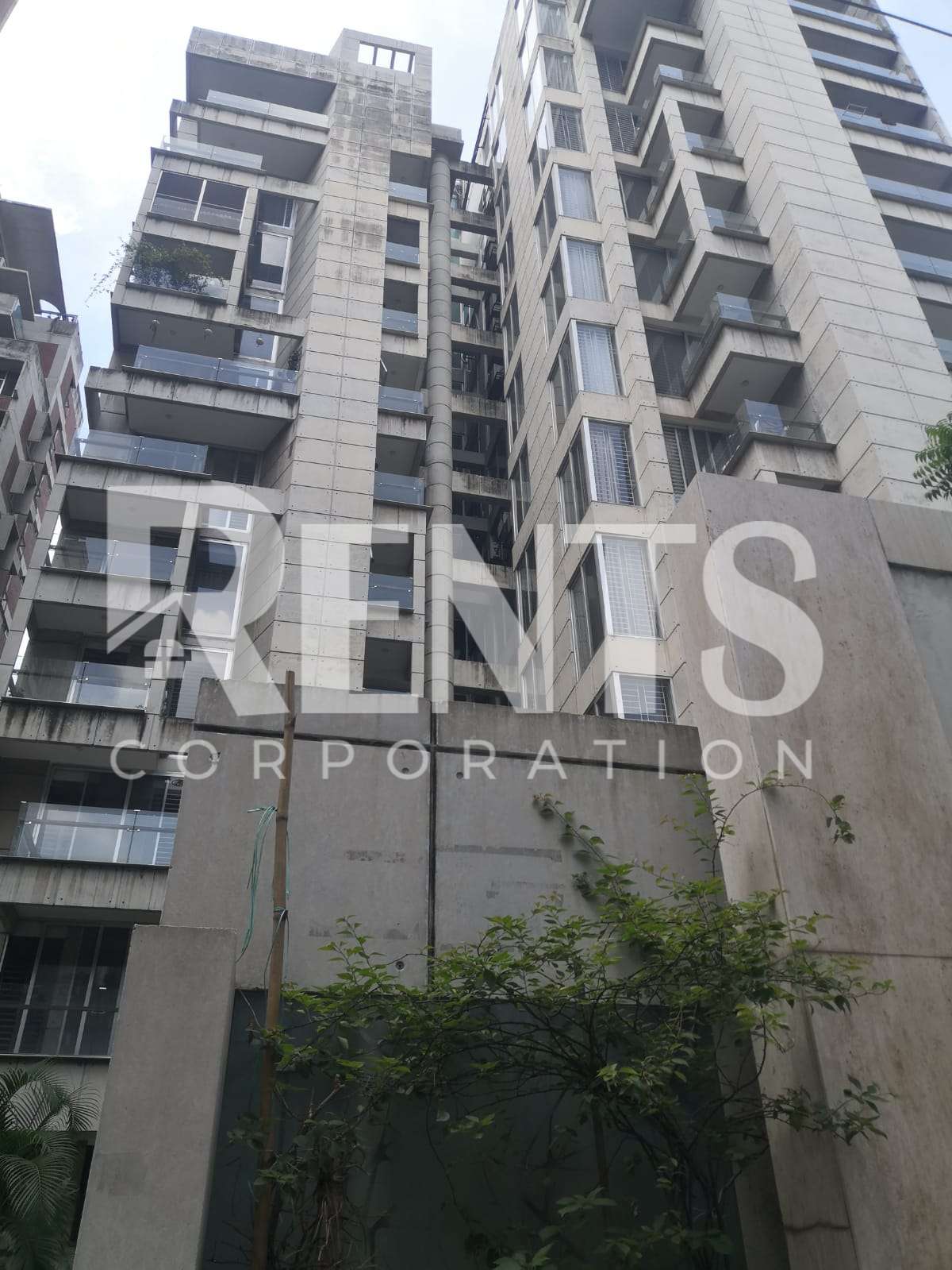 Villa on Hollywood Boulevard