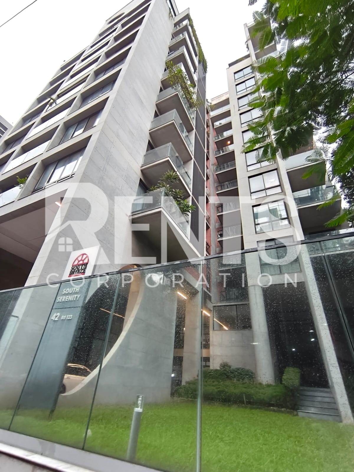 Villa on Hollywood Boulevard