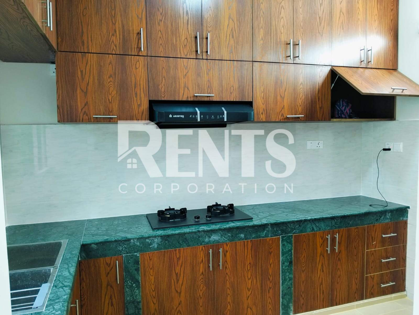 Villa on Hollywood Boulevard