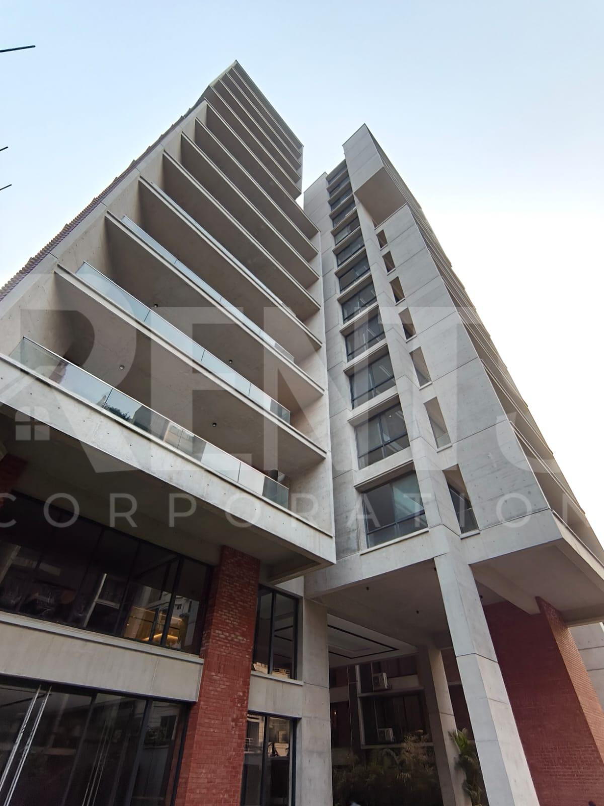 Villa on Hollywood Boulevard