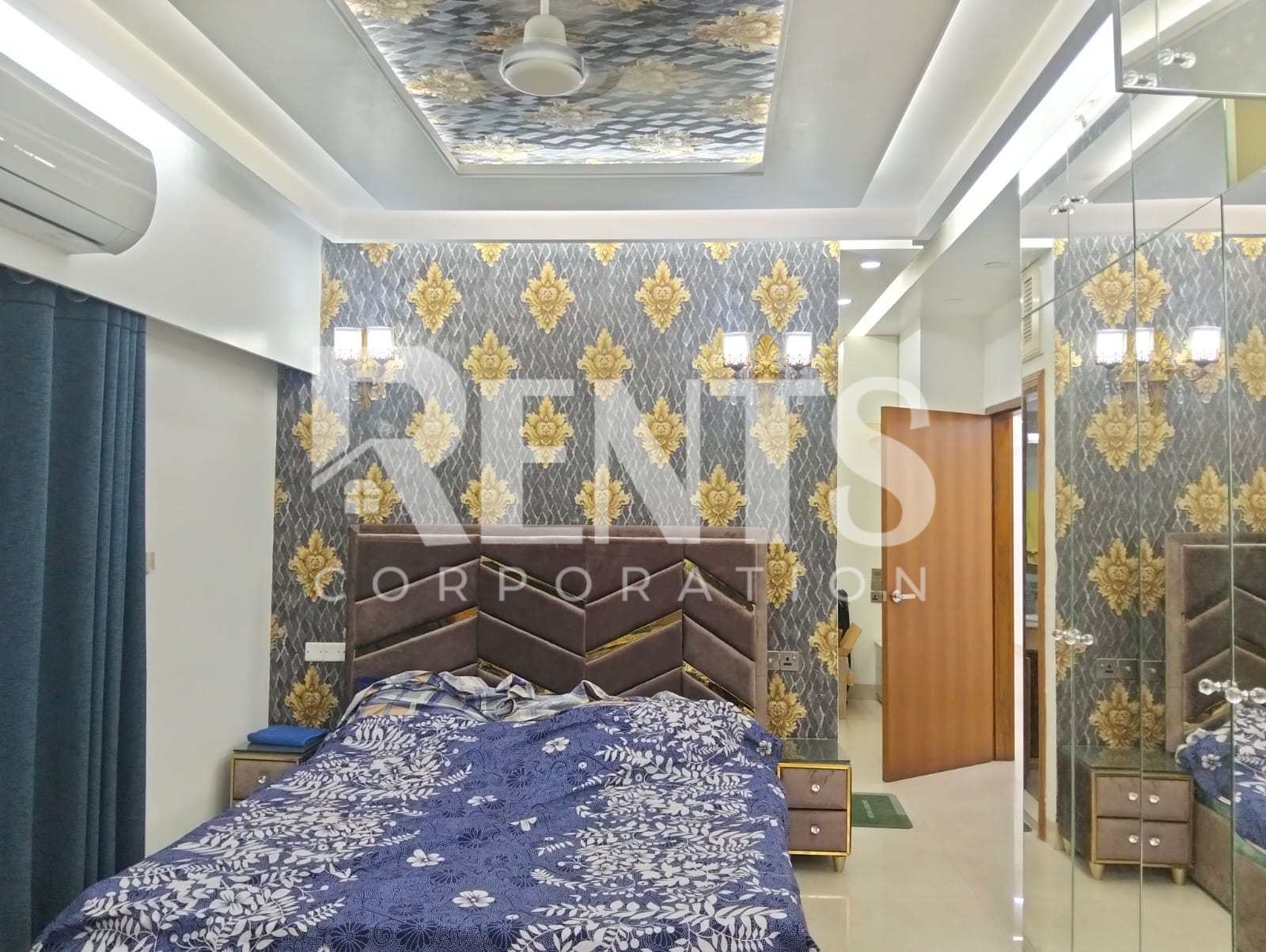 Villa on Hollywood Boulevard