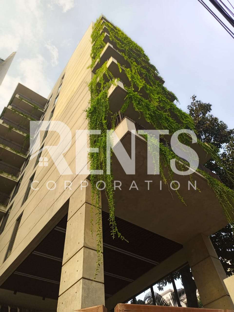 Villa on Hollywood Boulevard