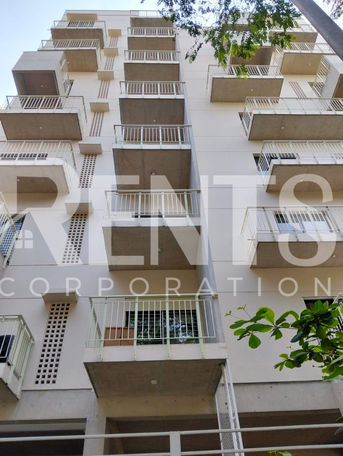 Villa on Hollywood Boulevard