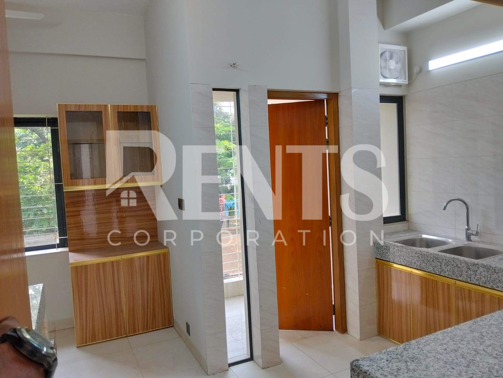 Villa on Hollywood Boulevard