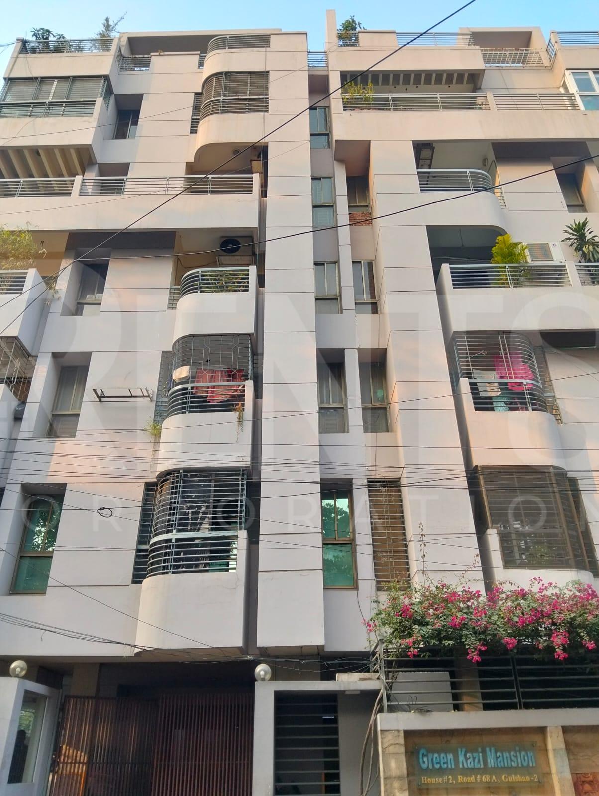 Villa on Hollywood Boulevard