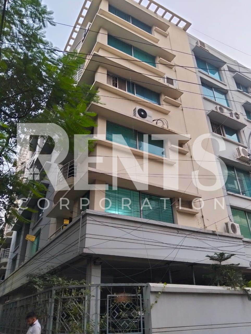 Villa on Hollywood Boulevard