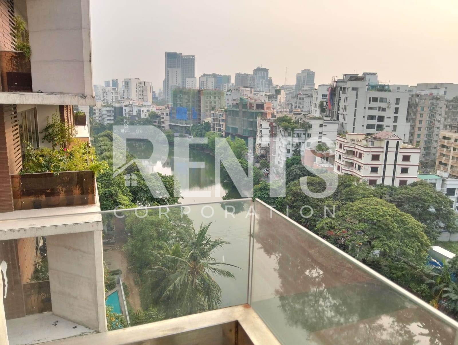 Villa on Hollywood Boulevard