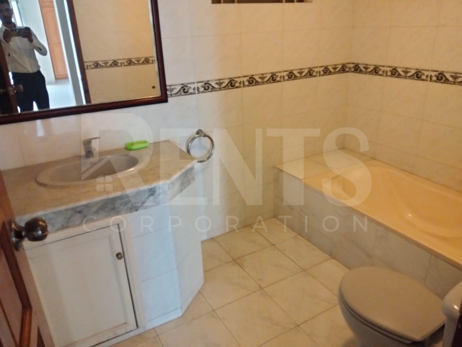 Villa on Hollywood Boulevard